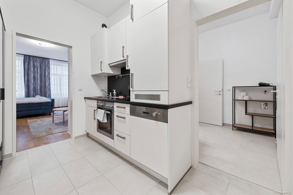 LOVELY STUDIO near Naschmarkt & Centre | 起居区