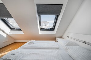 BRIGHT PENTHOUSE/w. terrace near Centre | Tirai kedap cahaya, setrika/meja setrika, dan Wi-Fi gratis