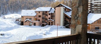 Cozy apartment for 6 with mezzanine and garage in Vars