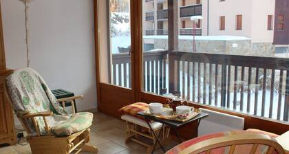 Cozy apartment for 6 with mezzanine and garage in Vars