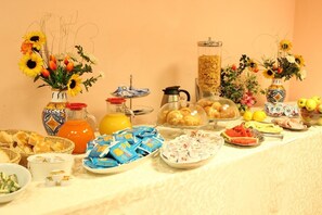 Desayuno buffet incluido todos los días