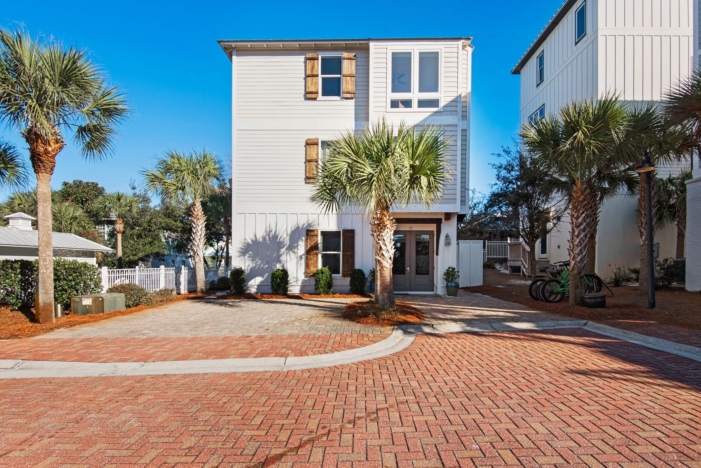 Pool Front + Gulf Views~25yds to beach access~4 Bikes included~ Pool ~Aqua Blue