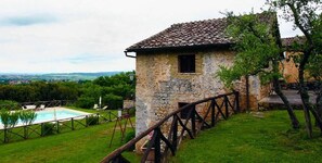 Outdoor pool - Agriturismo Il Caggio - 1 double bedroom apartment A (Sovicille - Siena)