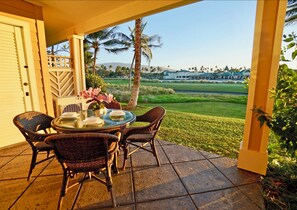 Outdoor dining - Newly Furnished Condo at Fairway Villas - Beach, Golf, Dining! (Waikoloa)