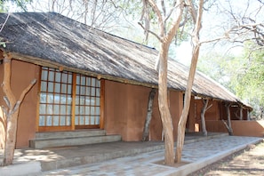 Exterior detail - Tantebane Game Ranch (Tsamaya)