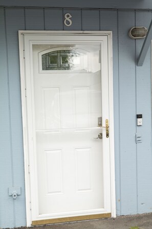 Exterior detail - ***Newly Updated 2BD 1.5BA Townhouse*** (Anchorage)