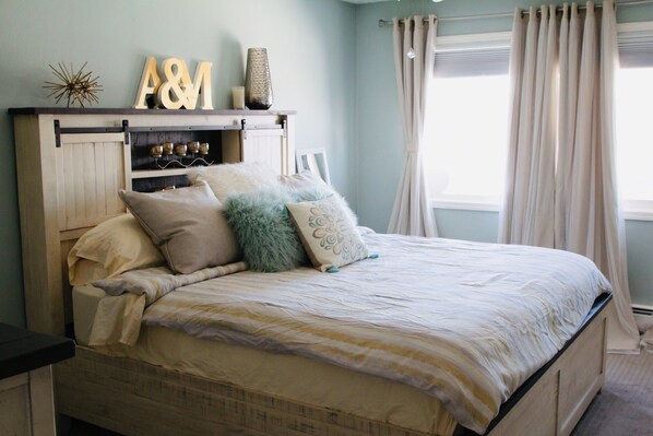 2 bedrooms, iron/ironing board, WiFi, bed sheets - ***Newly Updated 2BD 1.5BA Townhouse*** (Anchorage)