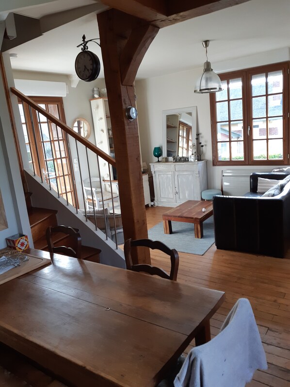 TV, ping pong, books