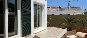 Villa con piscina privada a 300 metros de la playa en una zona muy tranquila. 