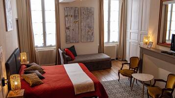 Family Quadruple Room (Pech de Berre)