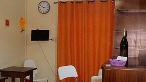 فطور قائم على الخدمة الذاتية مجانًا يوميًا