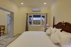 Deluxe Double Room, 1 Double Bed | Desk, free WiFi - The Mount Bunglow - Mount Abu (Abu Road)