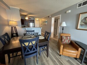 Interior - Beach House 106 - Oceanfront in Garden City Beach (Garden City)
