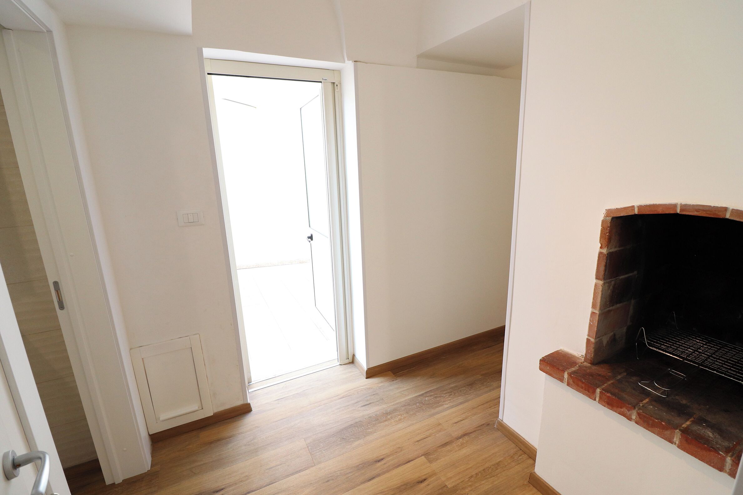 Casa, 2 quartos, sacada, vista para a cidade | Entrada da propriedade