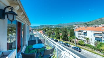 Apartamento estándar | Balcón