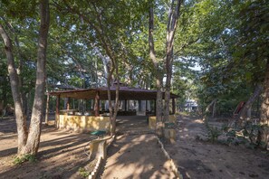 Restaurant - Maharaja Kothi (Manpur)