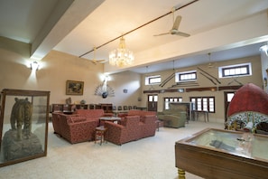 Interior - Maharaja Kothi (Manpur)