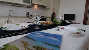 House, 2 Bedrooms, Balcony, Garden View | Private kitchen - Sabrina Holiday House in Otranto (Otranto)
