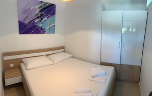 Deluxe-huoneisto | Silitysrauta/-lauta, ilmainen Wi-Fi, vuodevaatteet