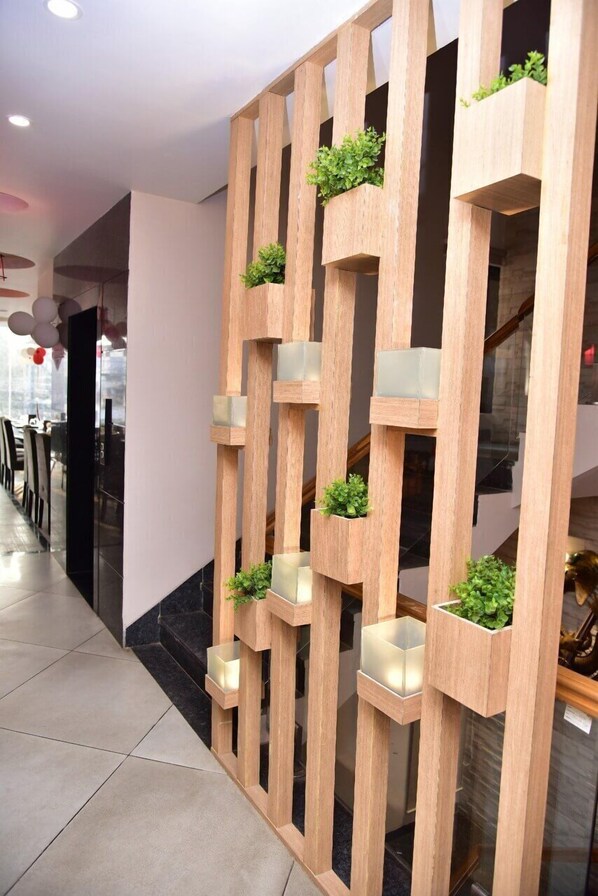 Front of property - Hotel De Villa Inn (Varanasi)