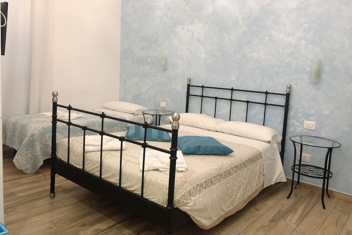 Traditional Triple Room | Free WiFi