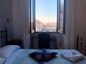 Comfort Triple Room | Free WiFi - Guest House Lin Mare (Rome)