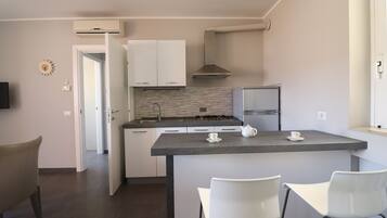 Ferienhaus, 2 Schlafzimmer, Balkon, Stadtblick | Innenbereich