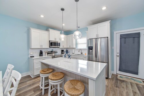 Baywinds Condo 8: Coastal Realty Group