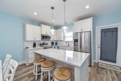 Baywinds Condo 8: Coastal Realty Group