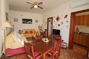 Casa, 2 quartos, sacada, vista para a cidade | Lounge