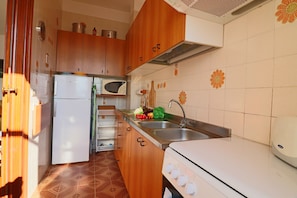 Ferienhaus, 2 Schlafzimmer, Balkon, Stadtblick | Innenbereich