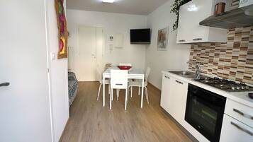 Ferienhaus, 1 Schlafzimmer, Balkon, Stadtblick | Innenbereich
