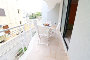 Casa, 2 habitaciones, balcón, vista a la ciudad | Áreas de la propiedad
