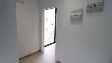 House, 2 Bedrooms, Balcony, City View | Balcony