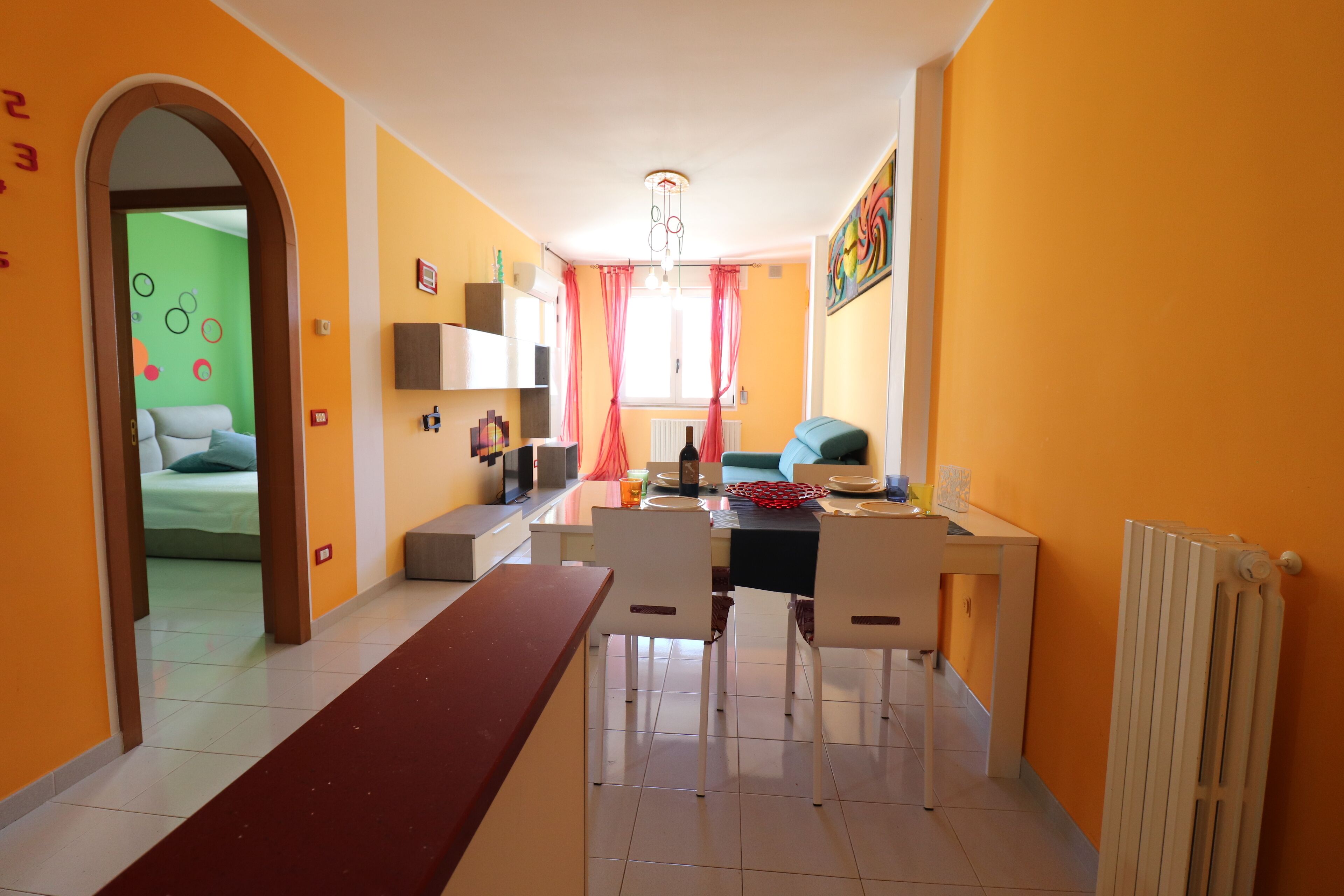Maison, 1 chambre, balcon, vue ville | Salle de séjour | Télévision