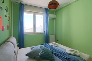 Ferienhaus, 1 Schlafzimmer, Balkon, Stadtblick | 2 Schlafzimmer, Bügeleisen/Bügelbrett
