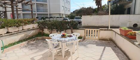 Maison, 2 chambres, vue jardin | Terrasse/Patio