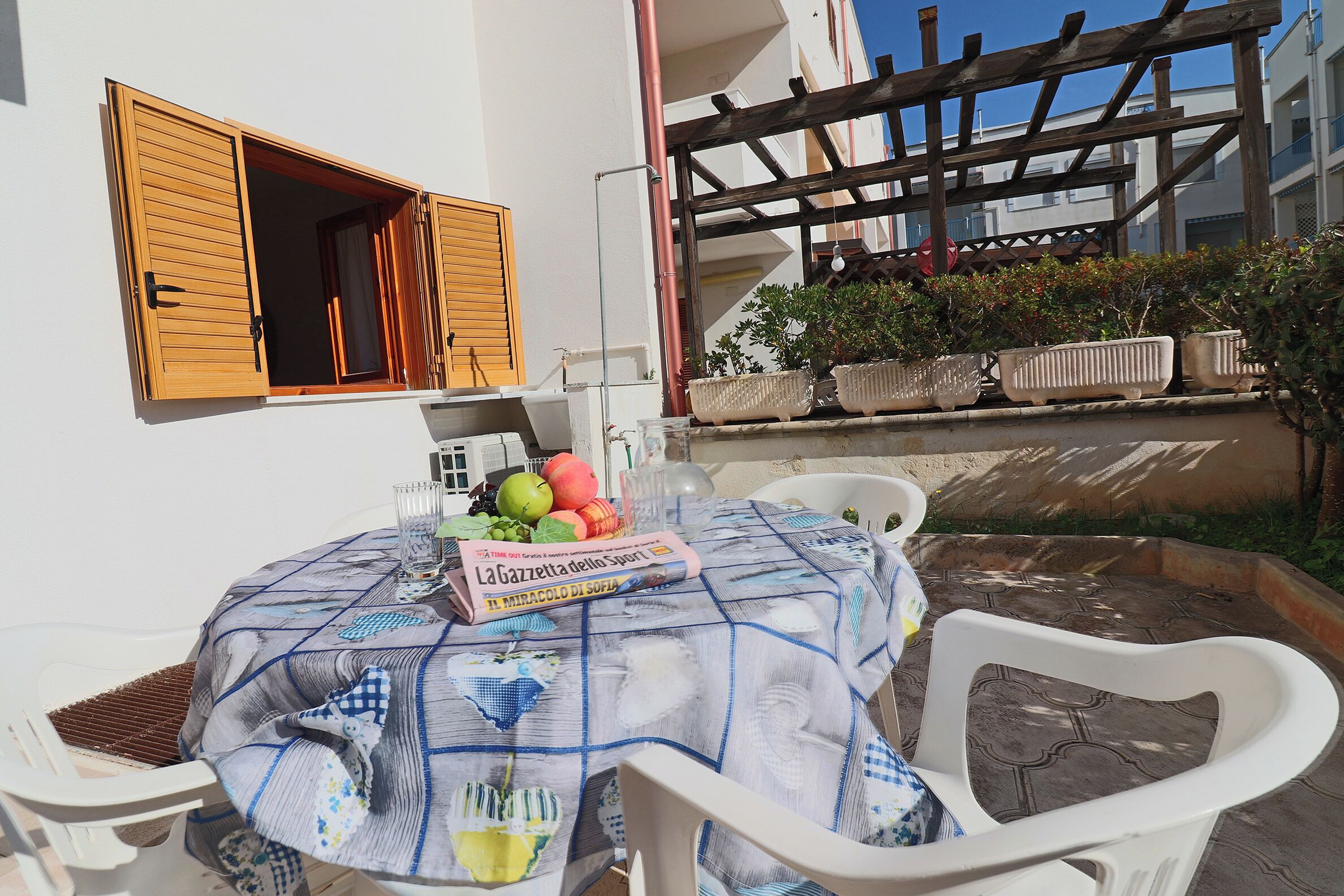 Casa, 2 habitaciones, vista al jardín | Exterior