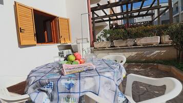 Casa, 2 habitaciones, vista al jardín | Exterior