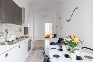 Oven, stovetop, ice maker