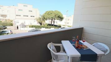 Casa, 2 quartos, sacada, vista para a cidade | Sacada