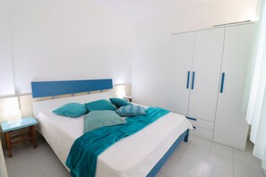 Departamento, 1 habitación, balcón, vista a la ciudad | 2 habitaciones y tabla de planchar con plancha 