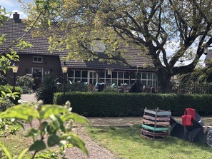 Front of property - B&B Kadushi (Braamt)