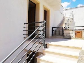 Maison, 2 chambres, balcon, vue ville | Détail de l’extérieur