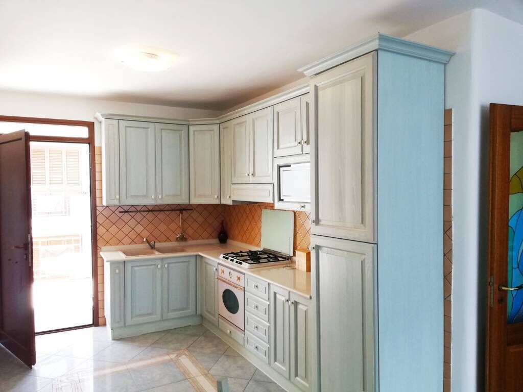 Casa, 2 habitaciones, balcón, vista a la ciudad | Cocina privada | Refrigerador y utensilios de cocina 