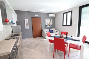 Casa, 1 quarto, sacada, vista para a cidade | Opções para refeição