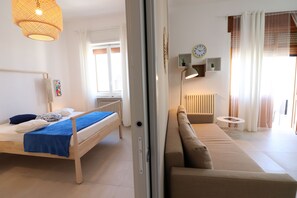 Ferienhaus, 1 Schlafzimmer, Balkon, Stadtblick | 2 Schlafzimmer, Bügeleisen/Bügelbrett