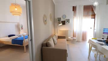 2 bedrooms, iron/ironing board