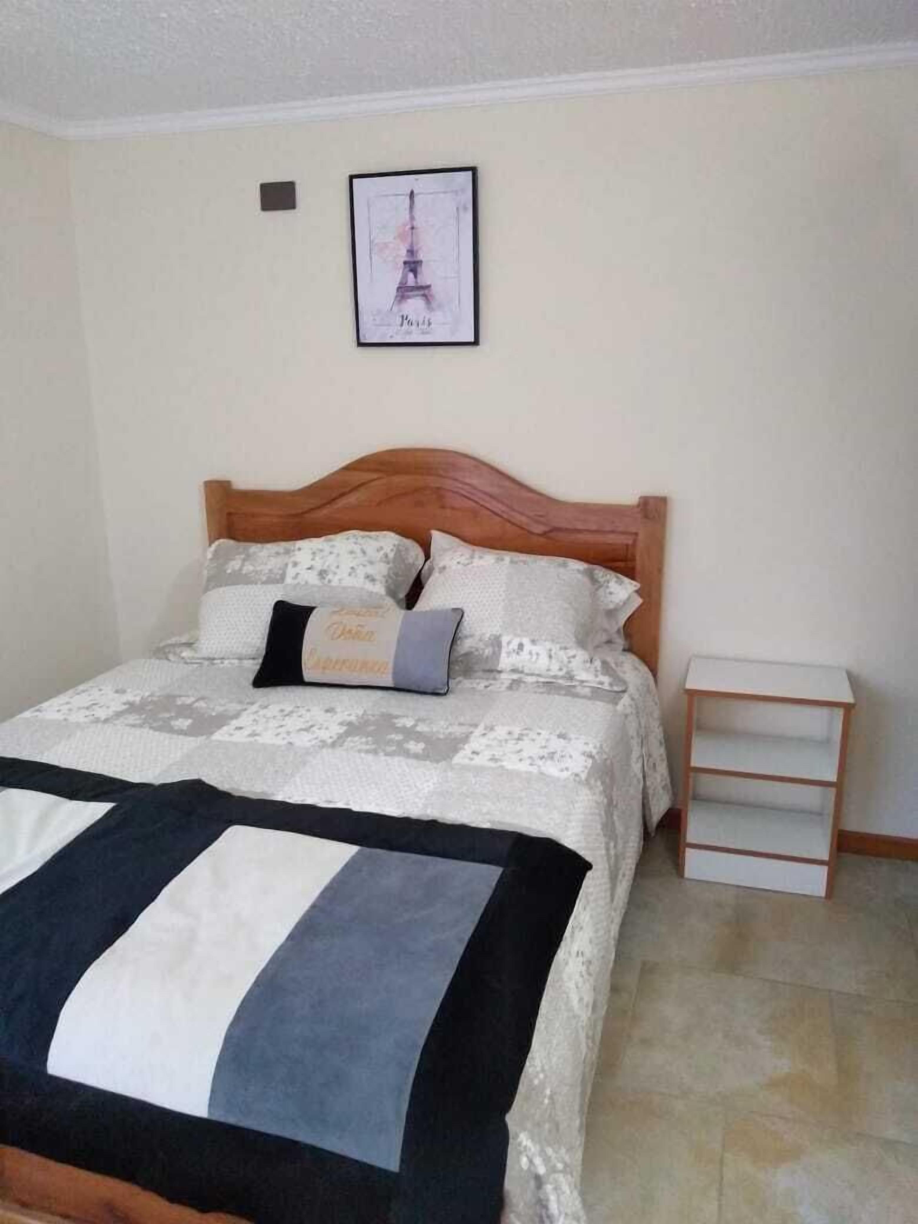 標準雙人房 | 熨斗/熨衣板、床單