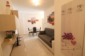 Ferienhaus, 1 Schlafzimmer, Balkon, Stadtblick | Innenbereich